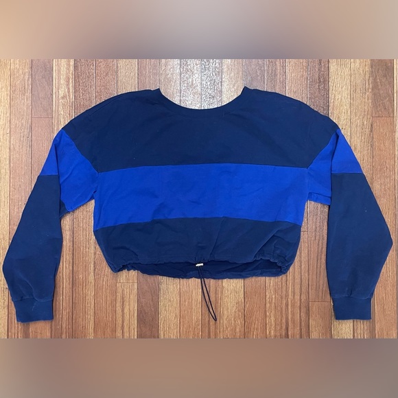 Buffbunny Cadi Crop in the color Rio Blue Multi - Picture 3 of 12